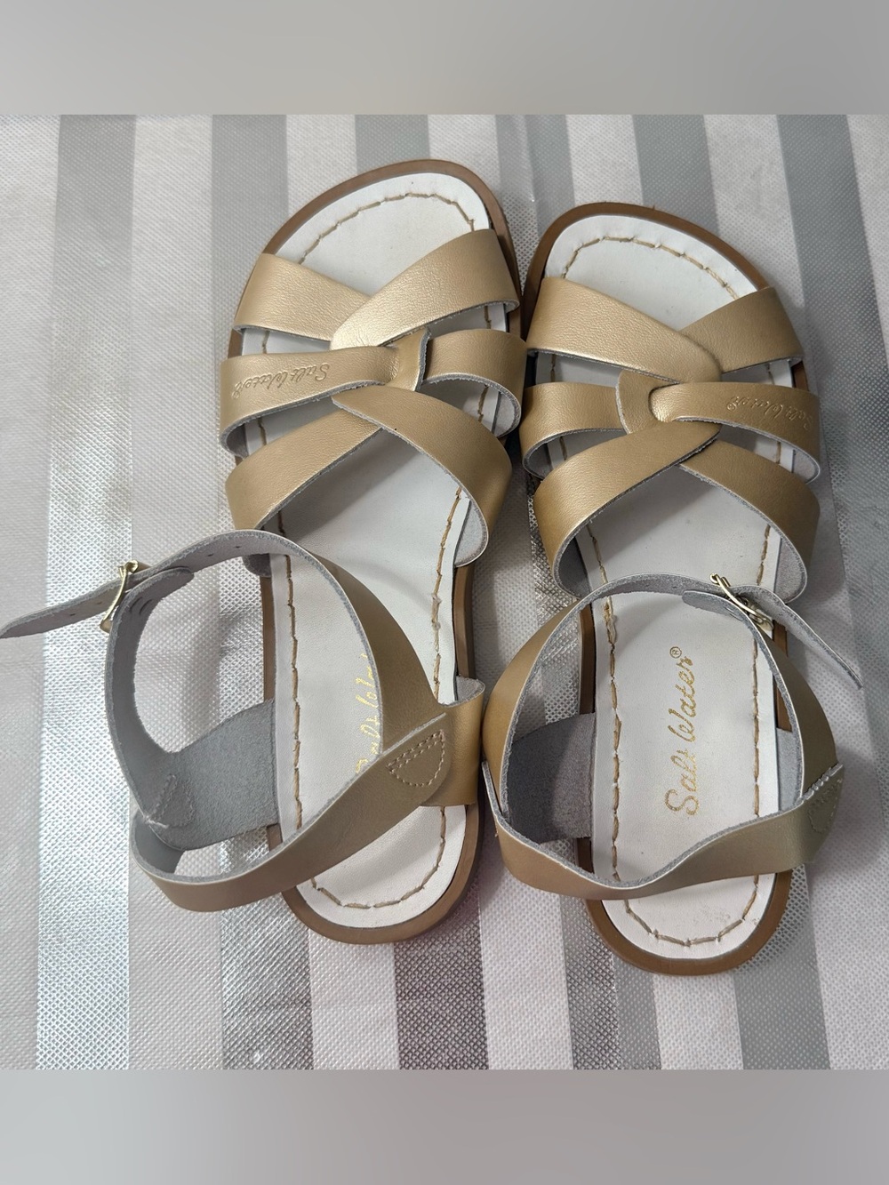 Girl’s Metallic Gold Salt Water Sandals - Picture 8 of 10